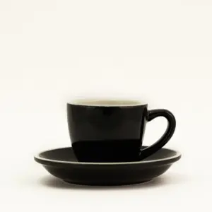 Taza + plato negro